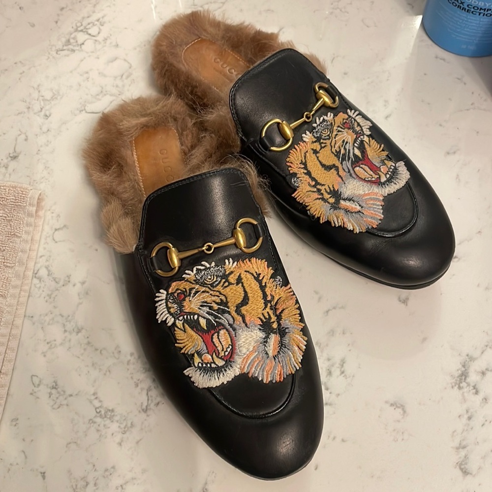 GUCCI Georgetown Fur-lined Mules - Size 38.5 (8.5 US)